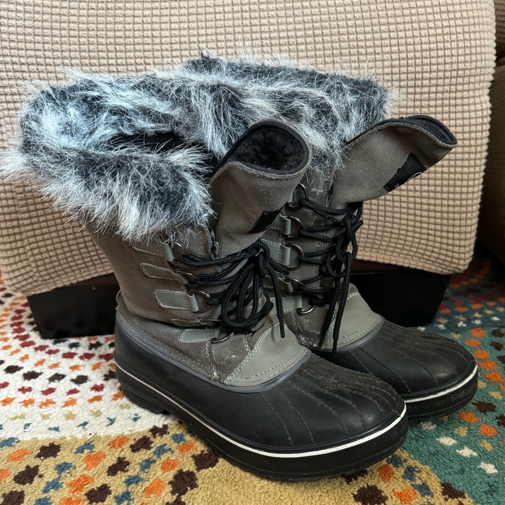 Tamarack Gray Insulated Winter Boots women’s size 10